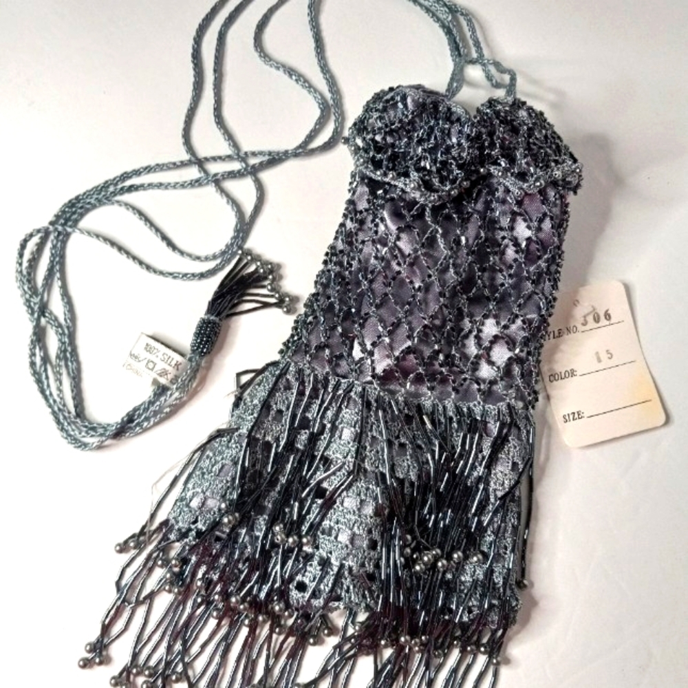 Vintage Silver Gray Beaded Crossbody Flapper Purse. 100% Silk.